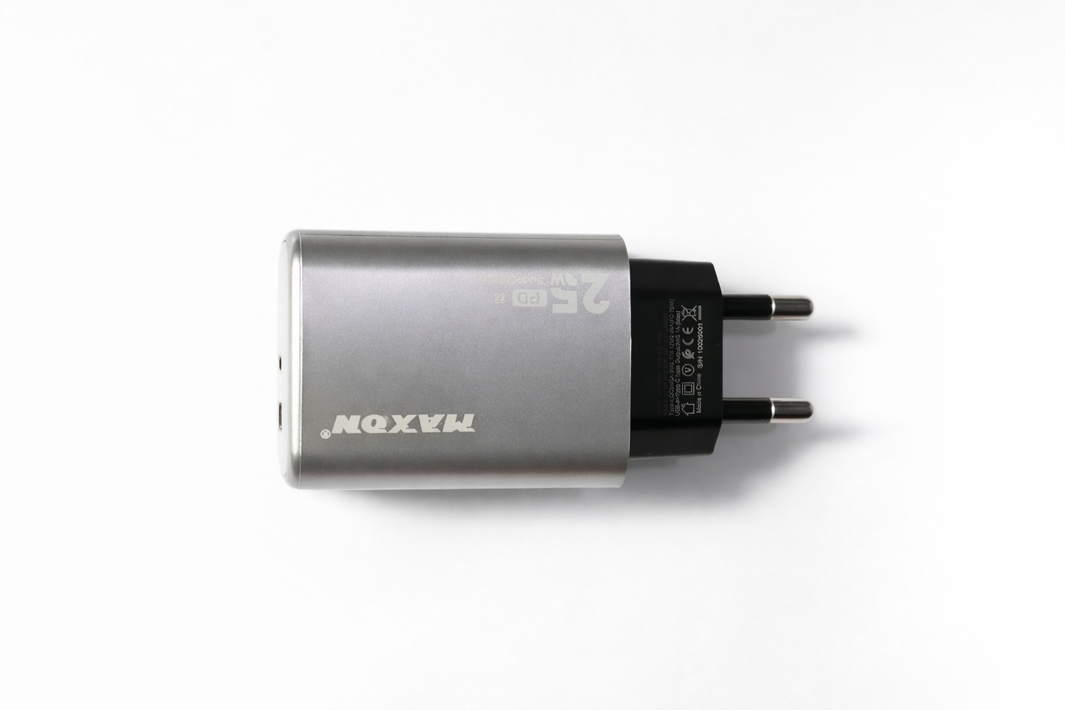 M-151 SPARK 25W PD Super Fast Adapter